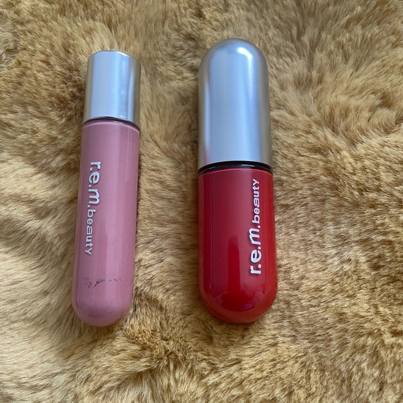 Cosmetics - Picture 3 of 9